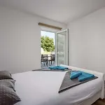With 3 Bedrooms Holiday home