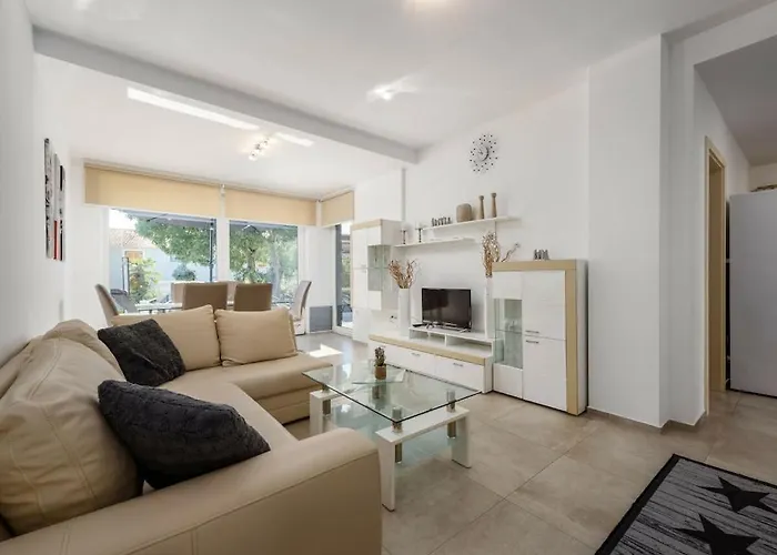 With 3 Bedrooms Ferienhaus *